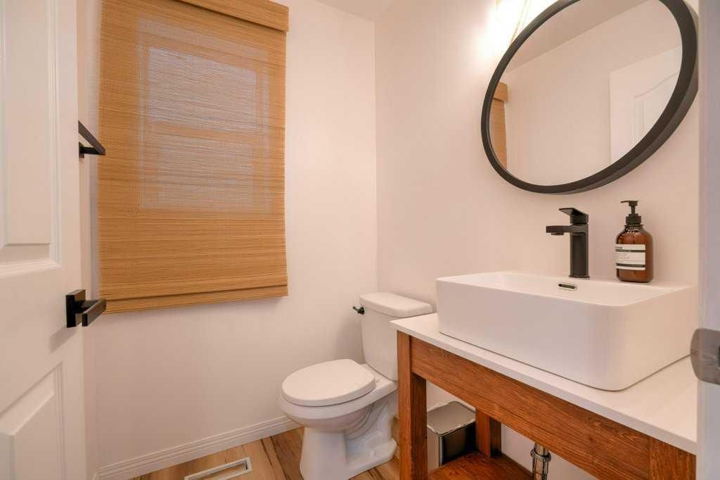 282 Chapalina Terrace SE, Calgary — photo 4 of 50