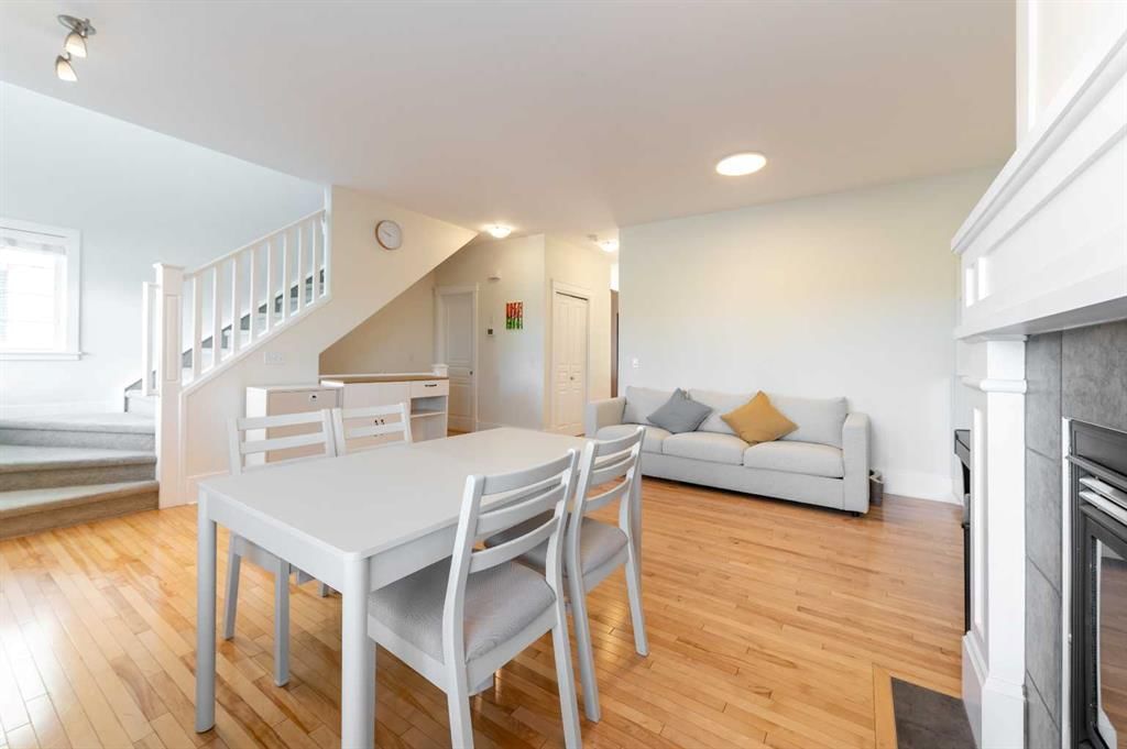 1024 Wentworth Rise SW, Calgary — photo 3 of 38