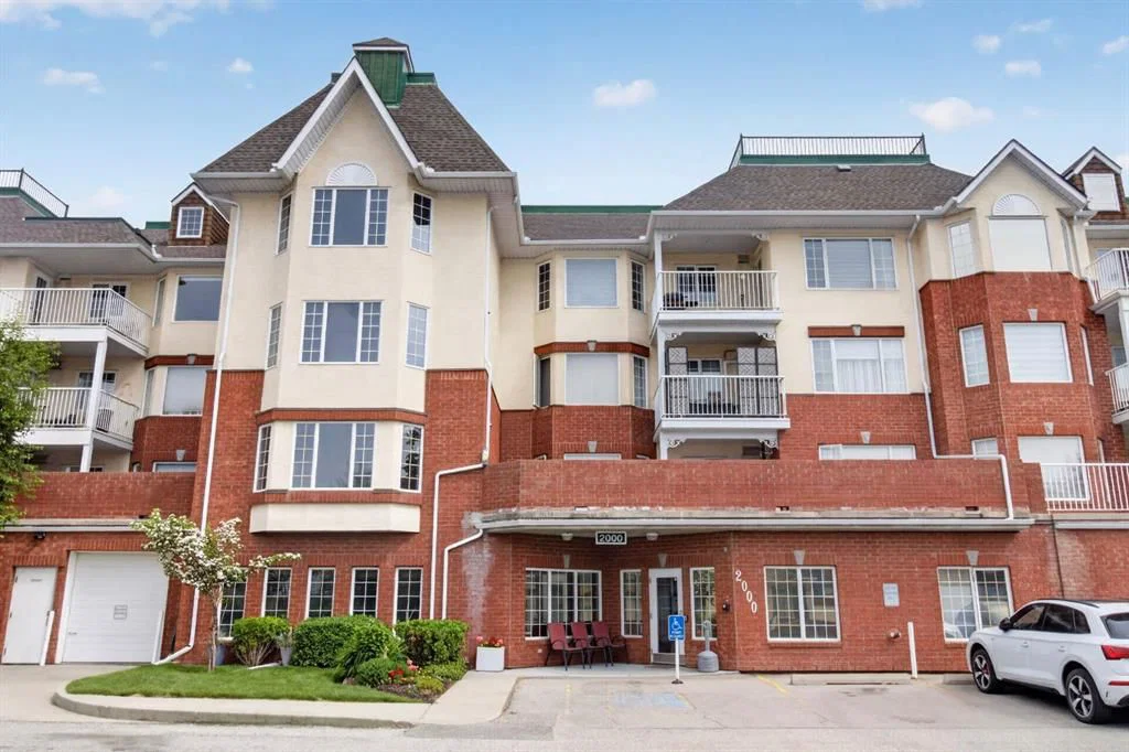 314, 2314 Sienna Park Green SW, Calgary — photo 3 of 41