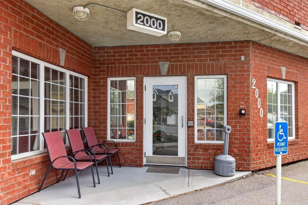 314, 2314 Sienna Park Green SW, Calgary — photo 4 of 41