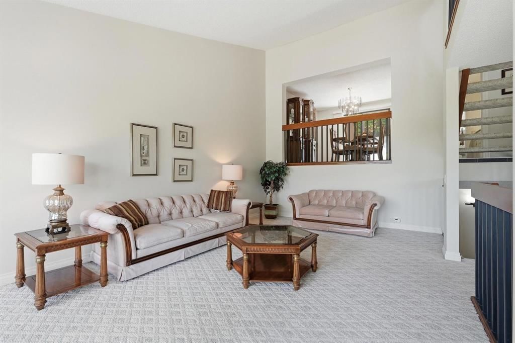5807 Coach Hill Road SW, Calgary — photo 4 of 50
