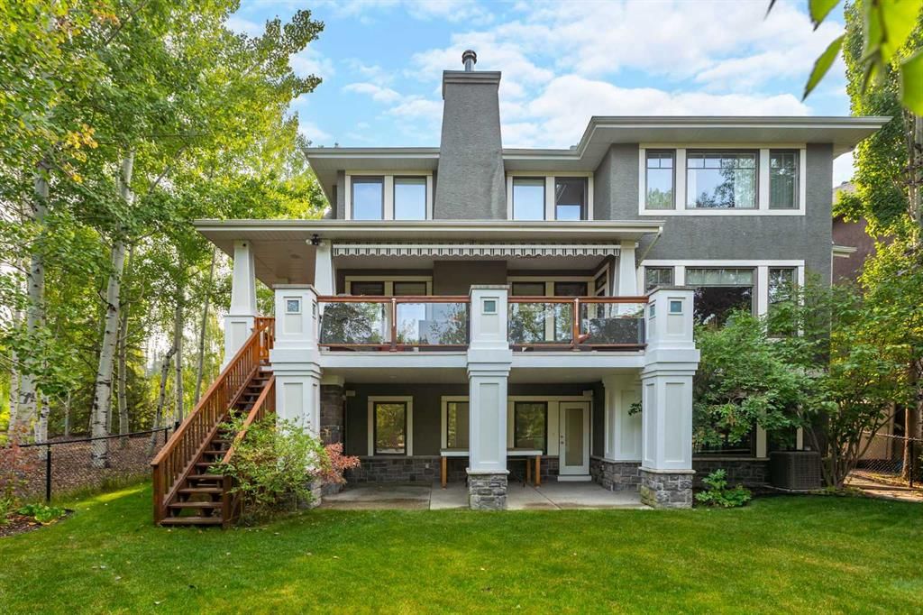 7 Discovery Ridge Cove SW, Calgary — photo 4 of 49