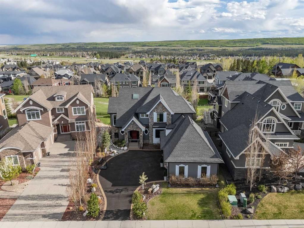 11 Timberline Gate SW, Calgary — photo 2 of 50