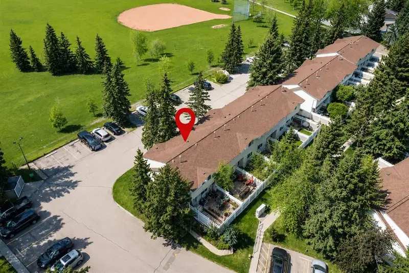 165 Woodmont Terrace SW, Calgary — main listing photo
