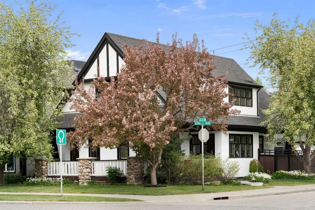 2402 Bowness Road NW, Calgary — photo 2 of 44