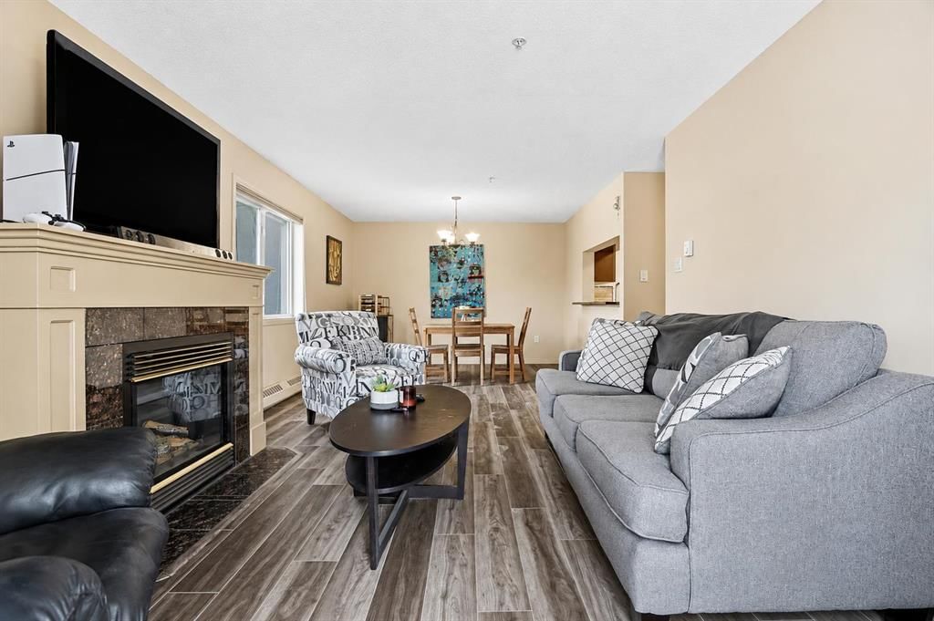 212, 790 Kingsmere Crescent SW, Calgary — photo 3 of 35