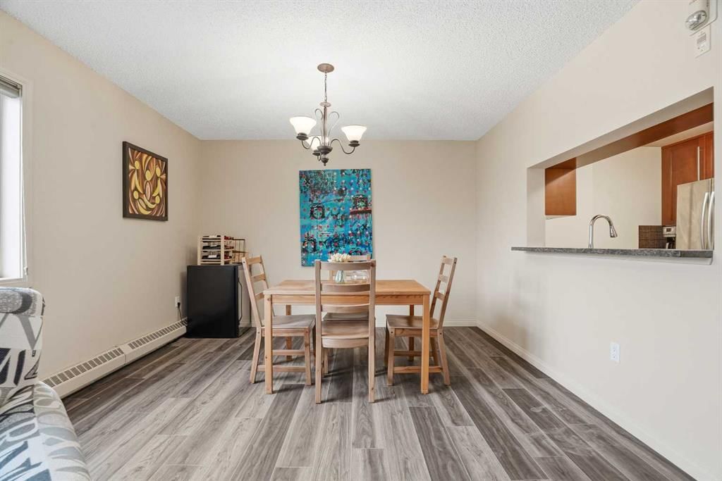 212, 790 Kingsmere Crescent SW, Calgary — photo 4 of 35