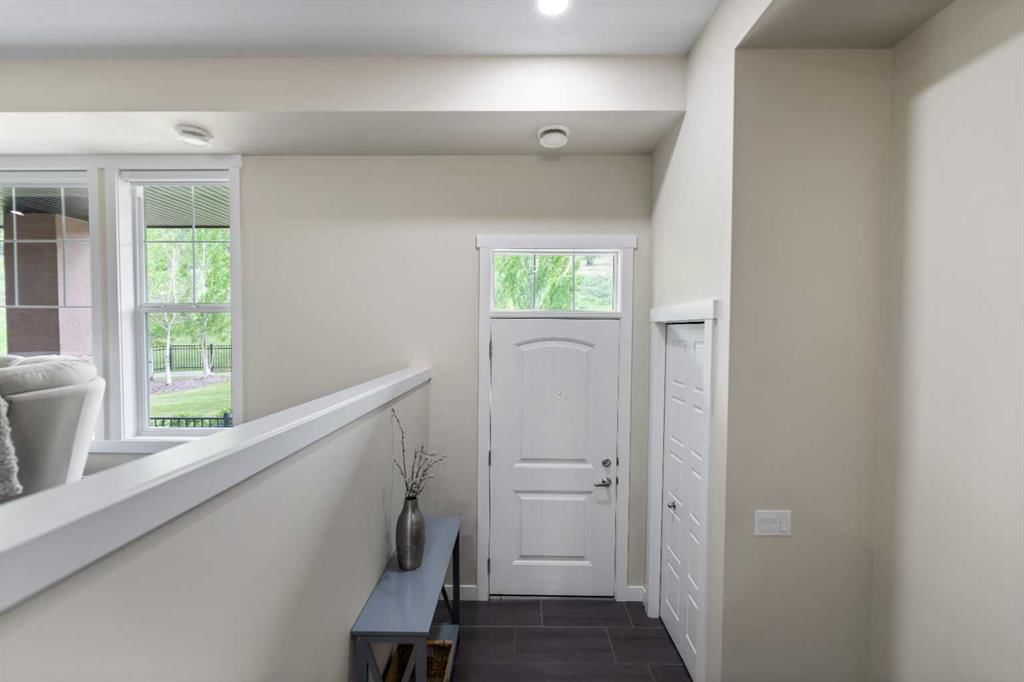 165 Cranbrook Villas SE, Calgary — photo 3 of 37