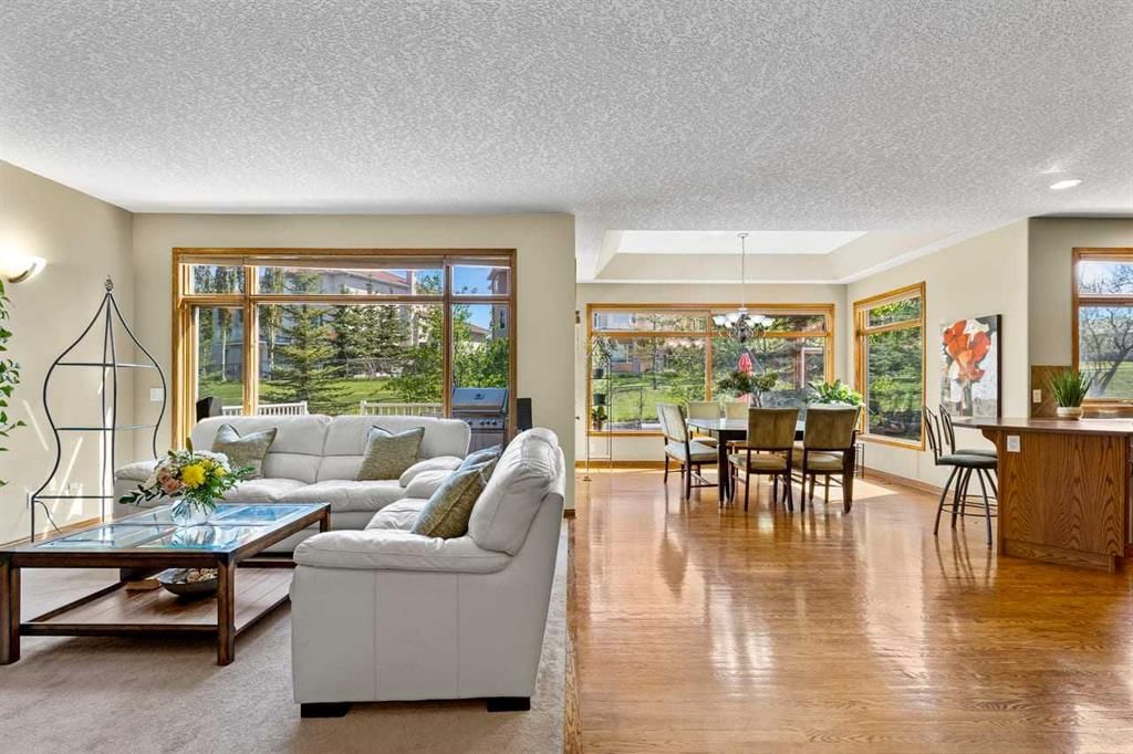 322 Hampstead Way NW, Calgary — photo 3 of 50