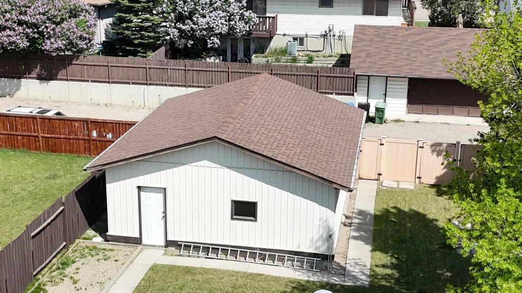 340 Templeton Circle NE, Calgary — photo 4 of 32