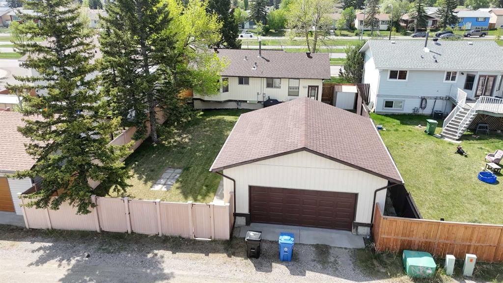 340 Templeton Circle NE, Calgary — photo 5 of 32