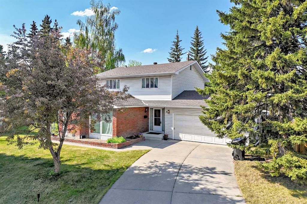 8 Varsdale Place NW, Calgary — photo 5 of 43