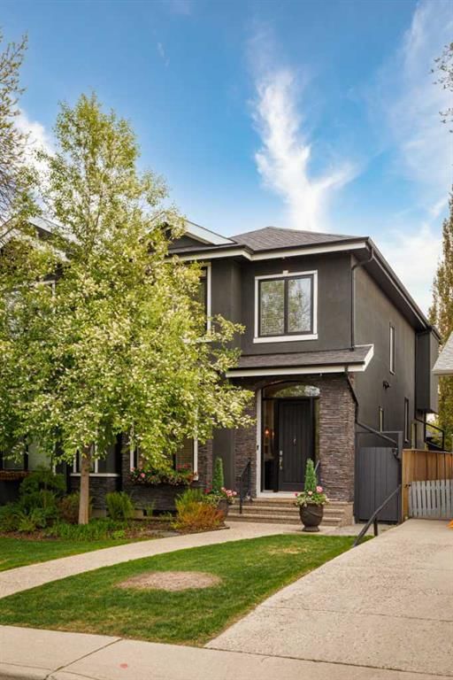 423 23 Avenue NW, Calgary — photo 2 of 47