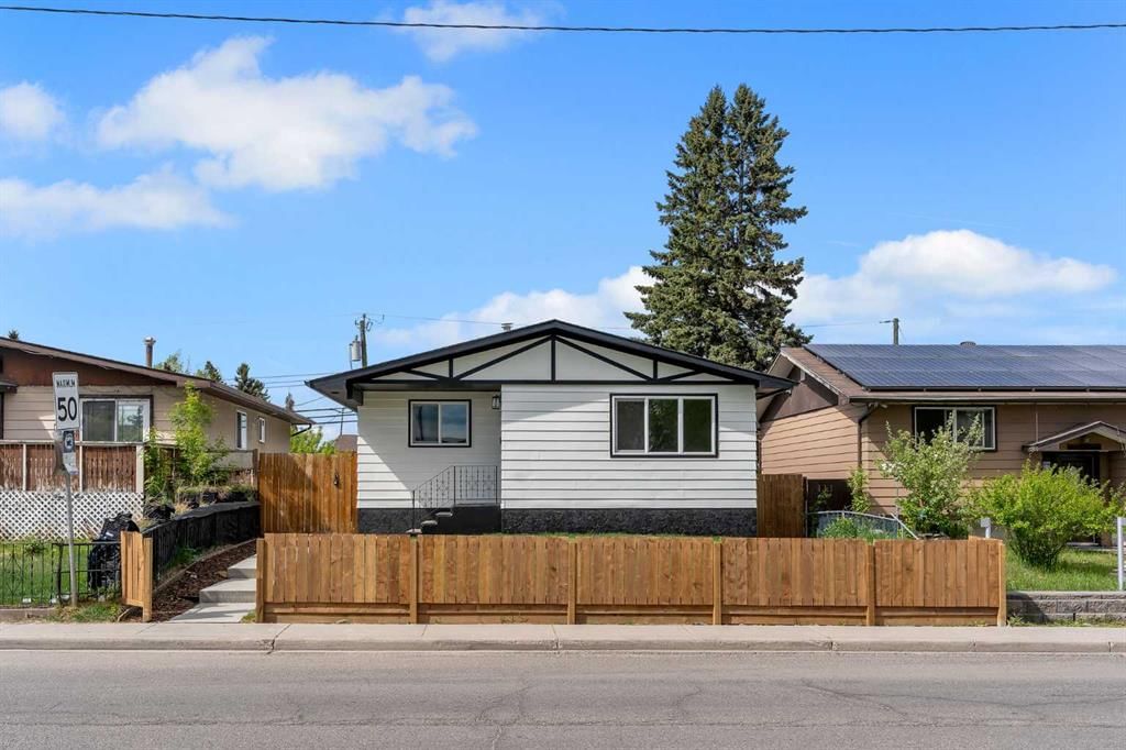 3640 Dover Ridge Drive SE, Calgary — photo 4 of 36