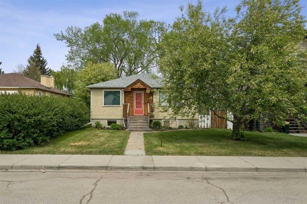 614 21 Avenue NE, Calgary — main listing photo