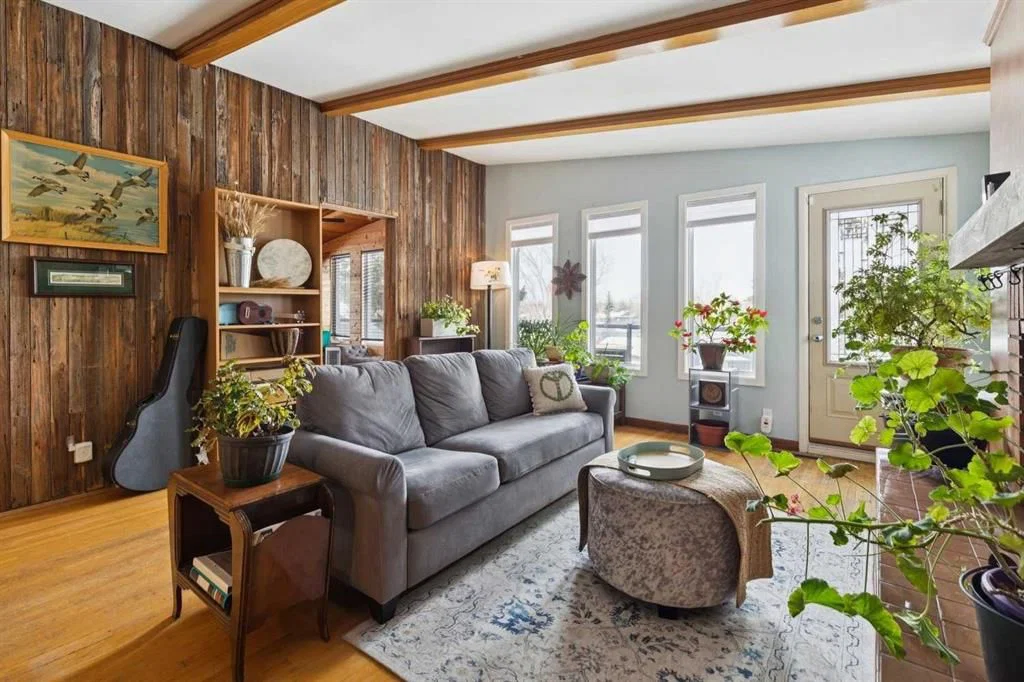 3232 15 Street NW, Calgary — recently sold home