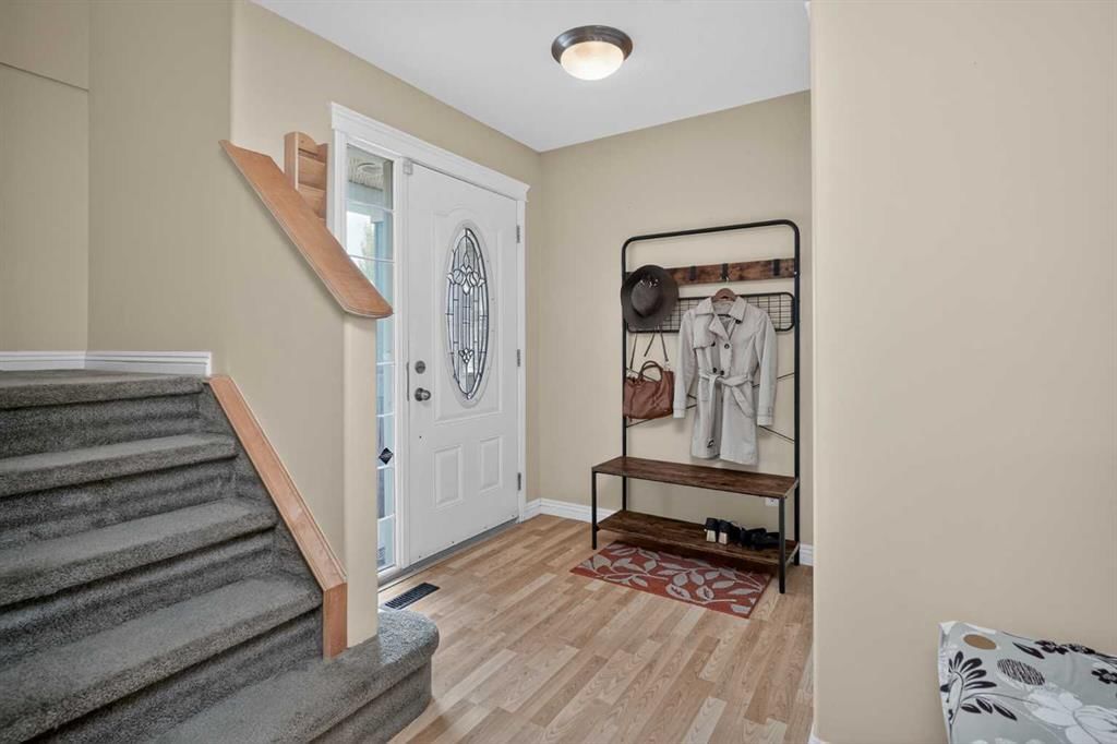 284 Royal Oak Circle NW, Calgary — photo 3 of 50
