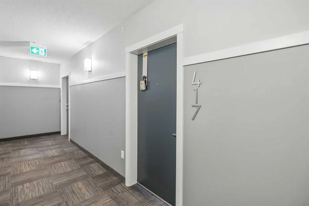 417, 80 Carrington Plaza NW, Calgary — photo 4 of 22