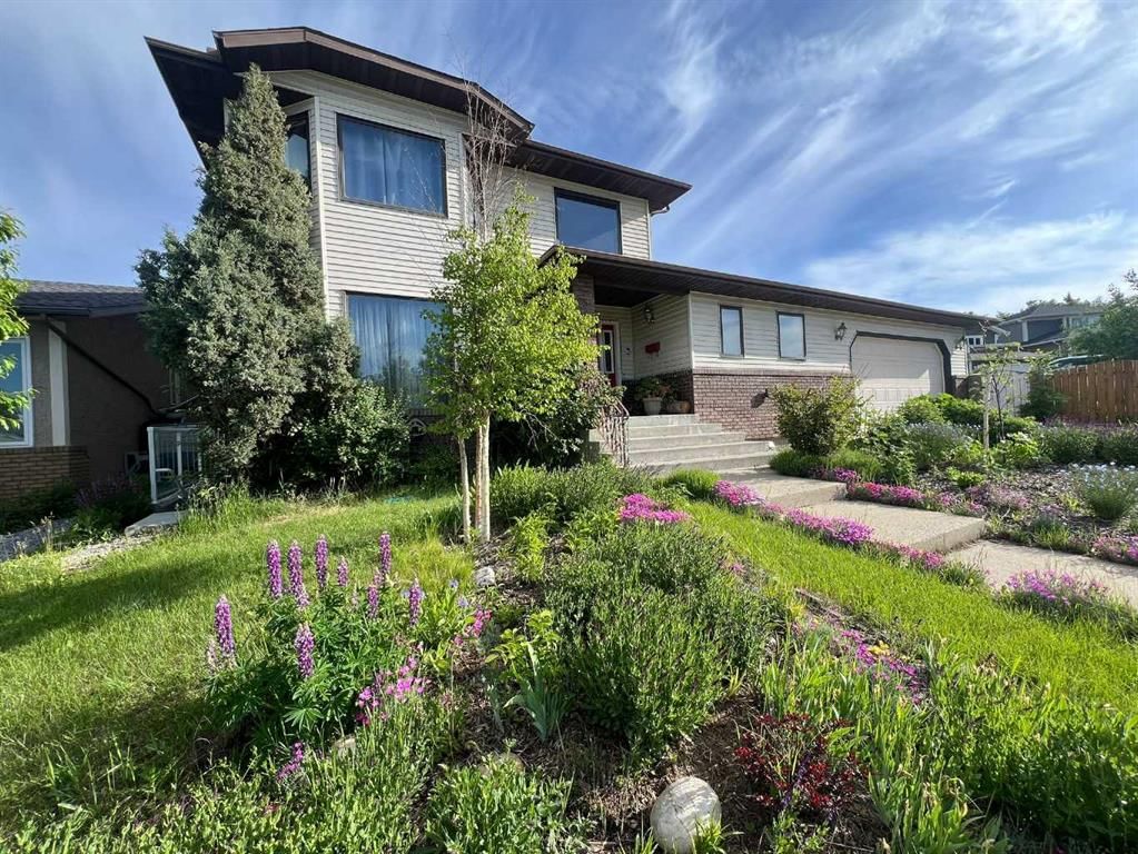 25 Deerfield Manor SE, Calgary — photo 2 of 49