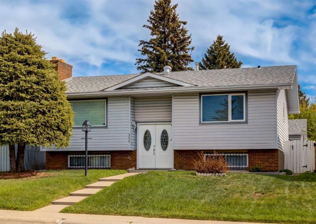 332 Pinemont Road NE, Calgary — photo 2 of 50