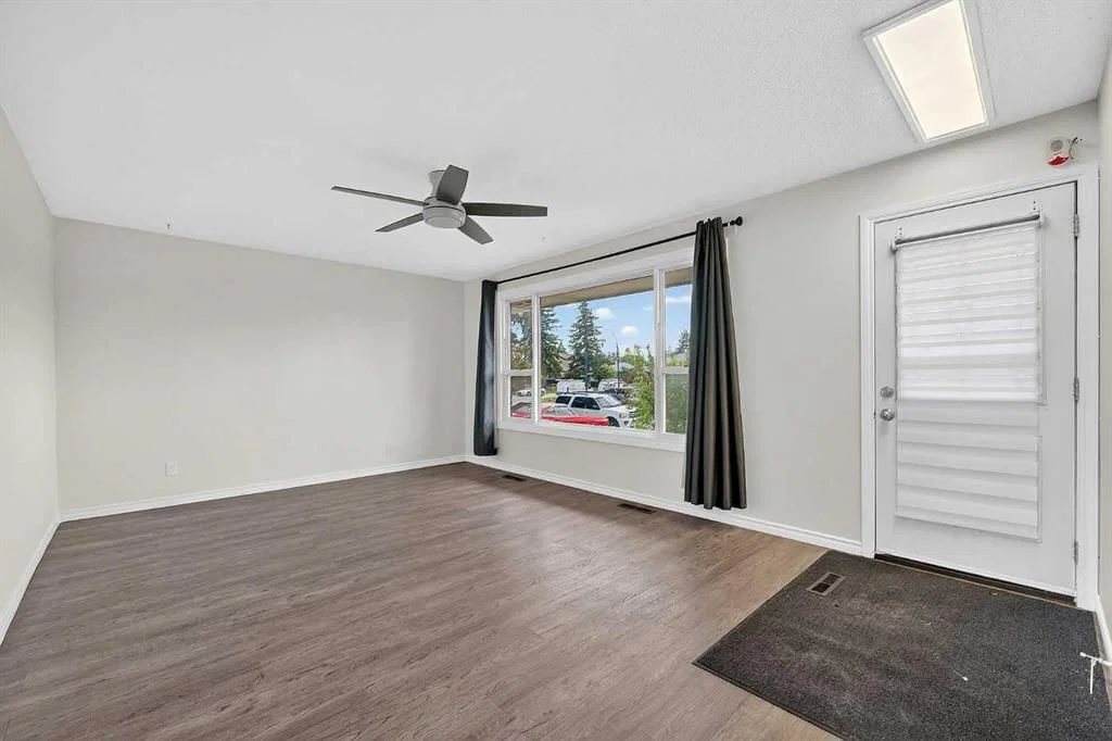 1608 54 Street SE, Calgary — photo 2 of 39