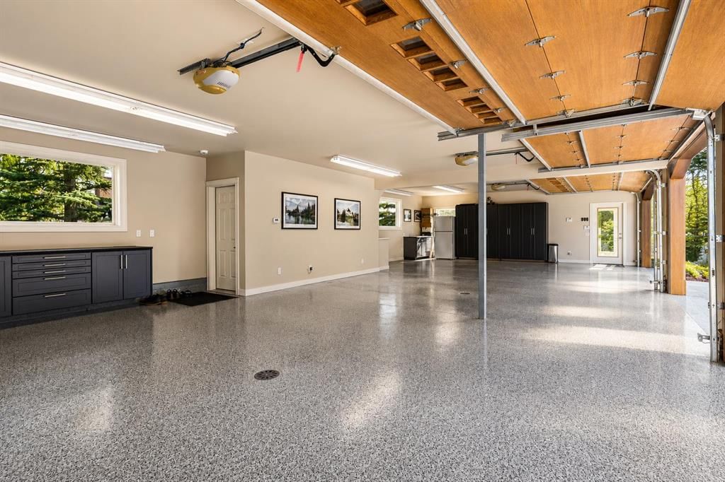 6 Aspen Ridge Lane SW, Calgary — photo 5 of 49