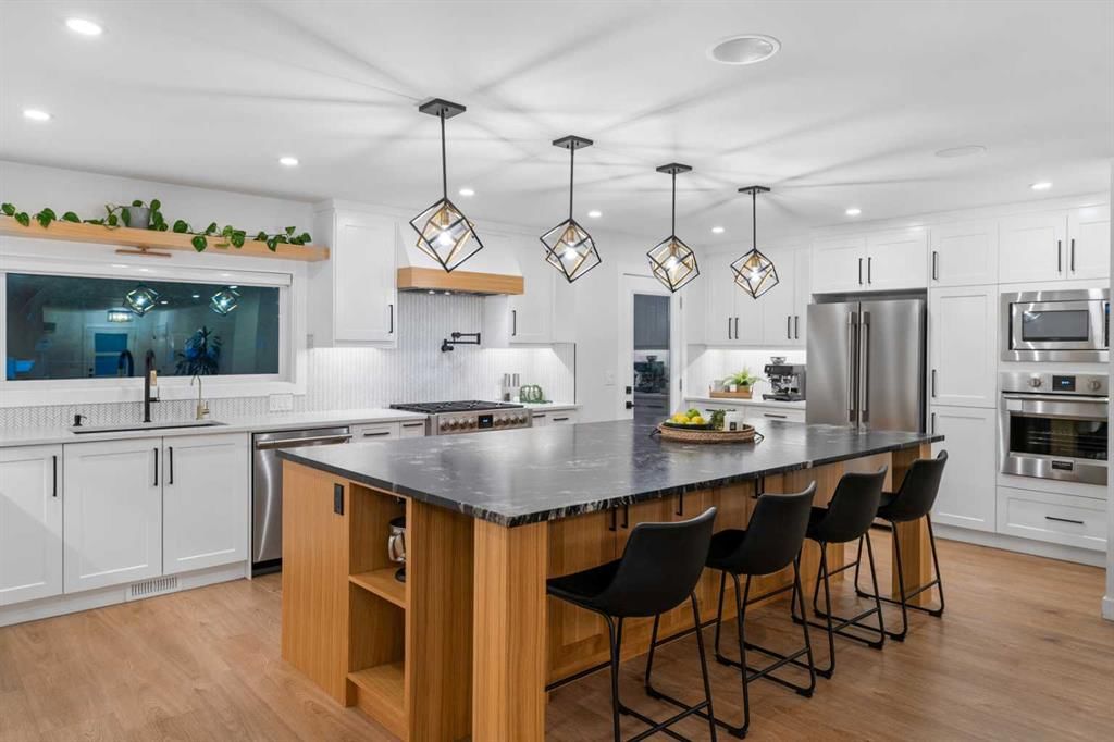 128 Lake Moraine Place SE, Calgary — photo 3 of 50