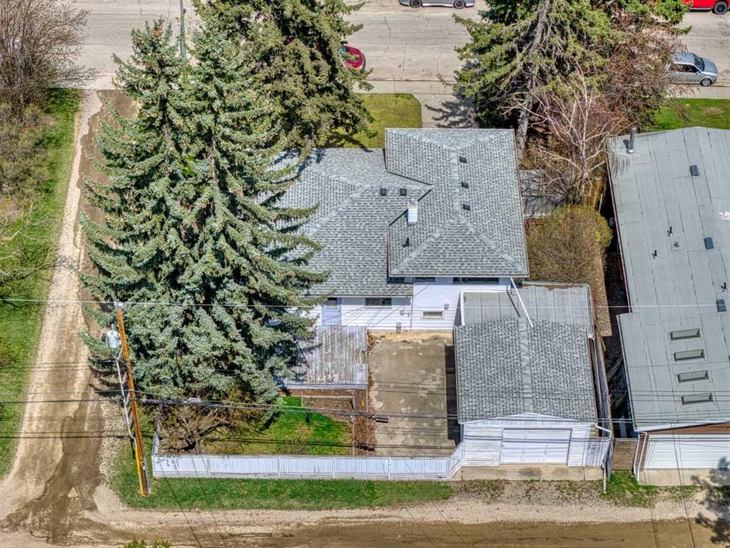 75 Wildwood Drive SW, Calgary — photo 4 of 50