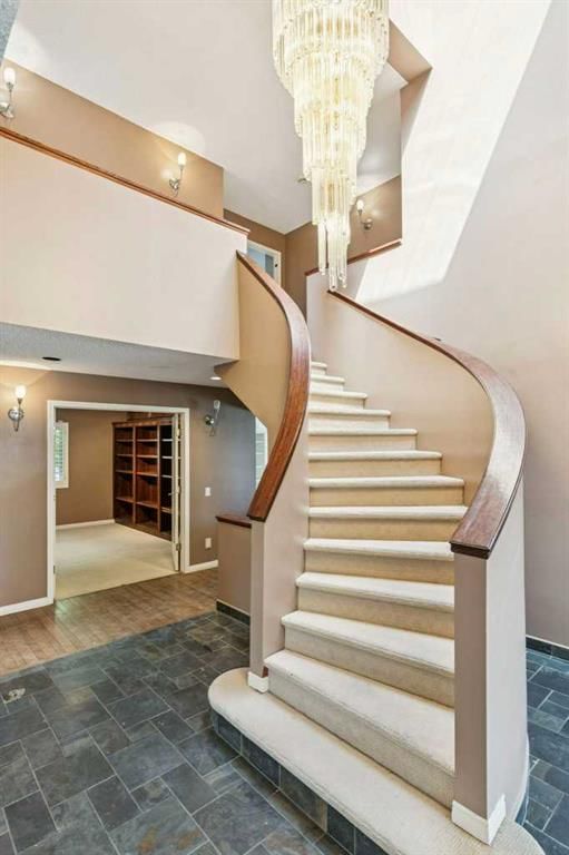 20 Patterson Mews SW, Calgary — photo 3 of 47