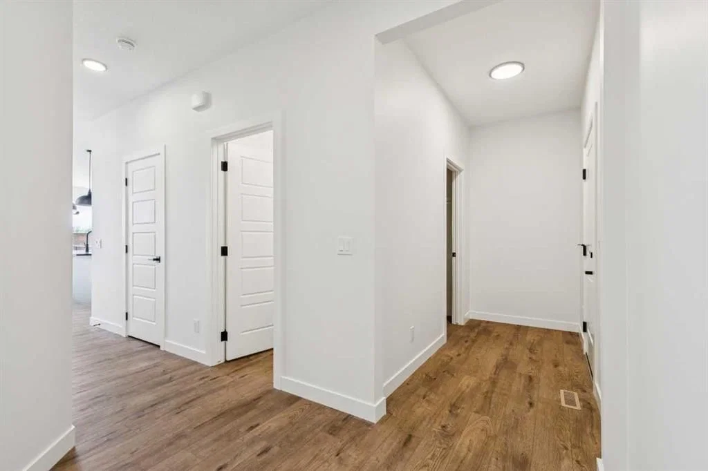 73 Sora Gardens SE, Calgary — photo 4 of 42