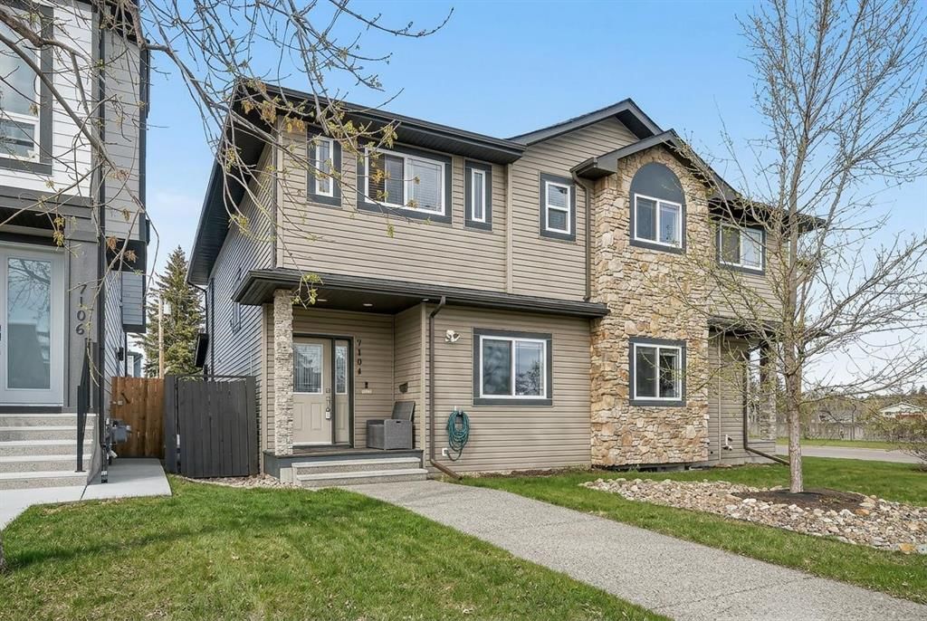 7104 36 Avenue NW, Calgary — main listing photo