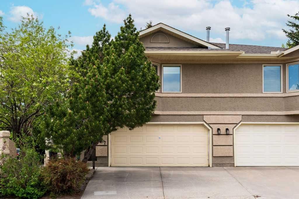 147 Silver Creek Mews NW, Calgary — photo 2 of 42