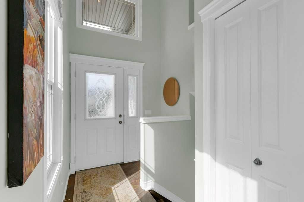 36 Rockyspring Rise NW, Calgary — photo 4 of 48