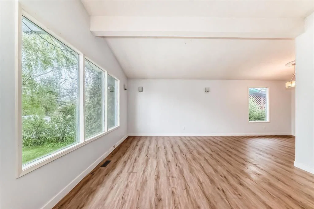 544 Penworth Way SE, Calgary — photo 4 of 21