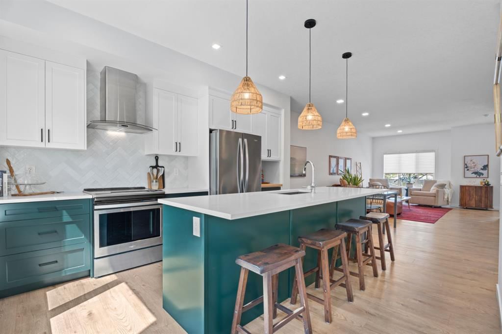 408 Greenbriar Common NW, Calgary — main listing photo