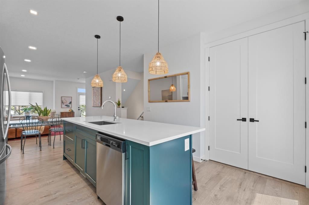 408 Greenbriar Common NW, Calgary — photo 3 of 49