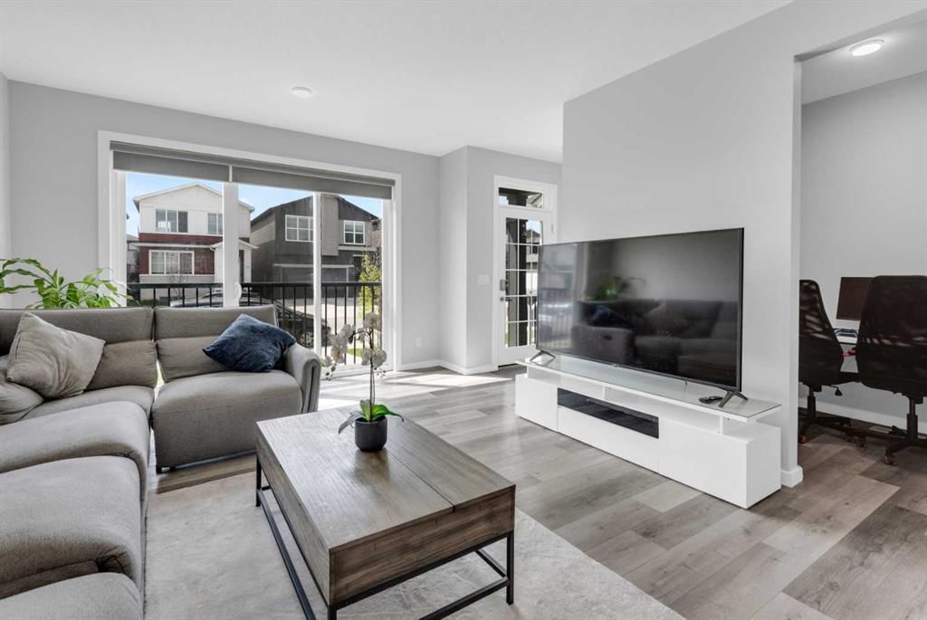 232 Walgrove Way SE, Calgary — photo 5 of 33