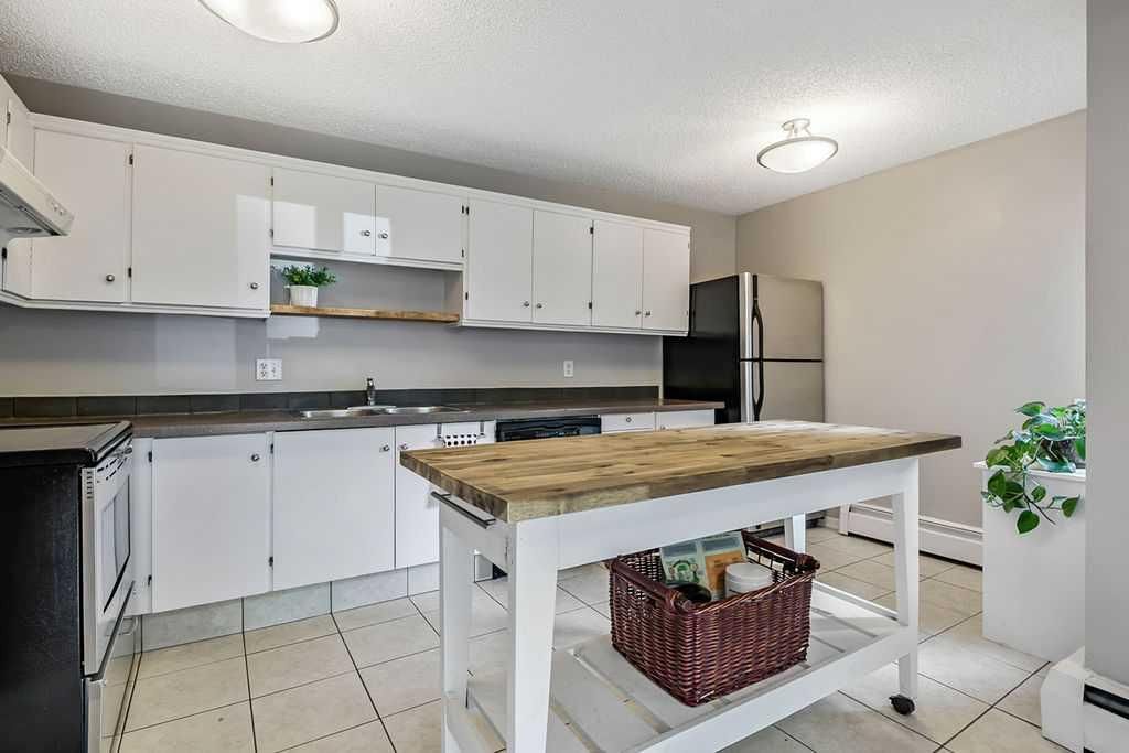201, 618 2 Avenue NW, Calgary — photo 5 of 28