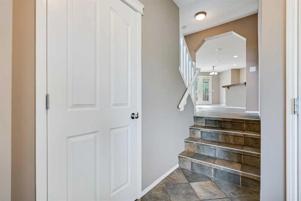 34 Kincora Drive NW, Calgary — photo 3 of 50