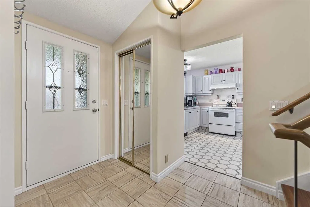 158 Ranch Glen Drive NW, Calgary — photo 3 of 45
