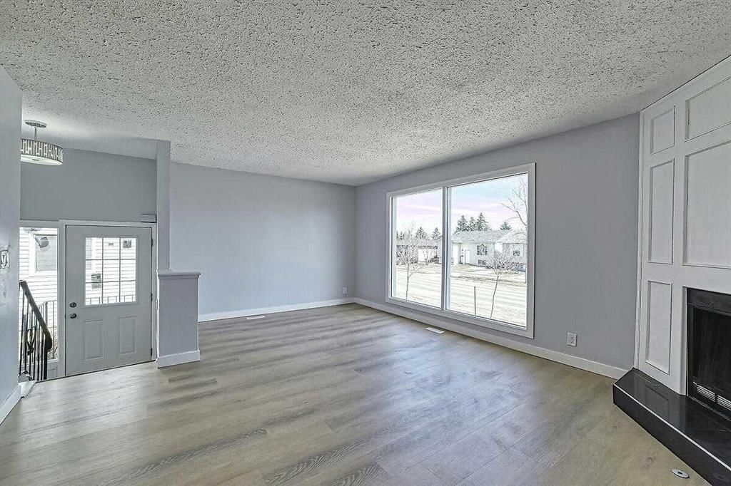 71 Falton Drive NE, Calgary — photo 4 of 45