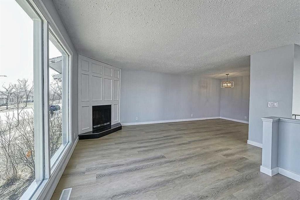 71 Falton Drive NE, Calgary — photo 5 of 45