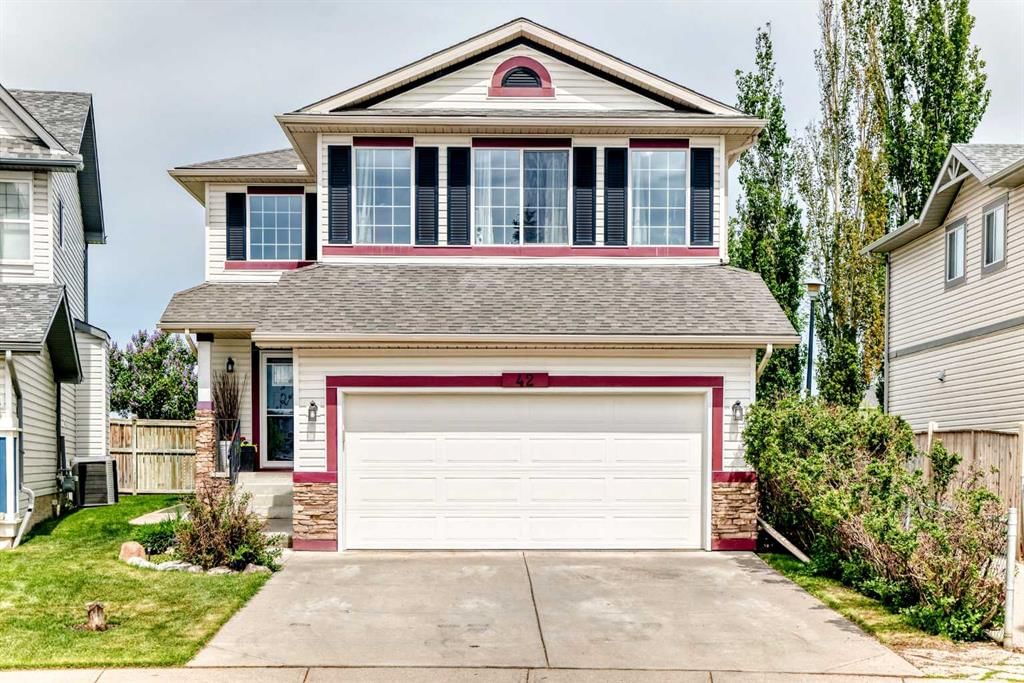 42 Chapalina Park Crescent SE, Calgary — photo 2 of 50