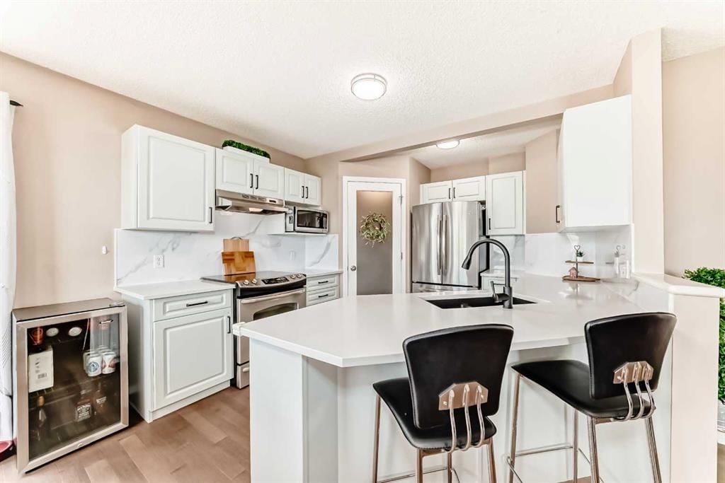 42 Chapalina Park Crescent SE, Calgary — photo 5 of 50