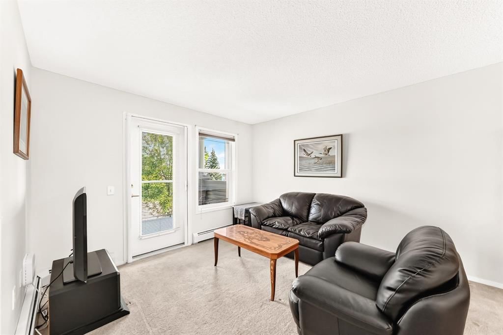 3204, 3000 Millrise Point SW, Calgary — photo 4 of 17