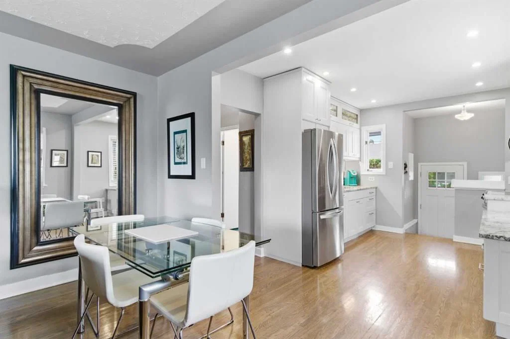 1945 Mountview Crescent NE, Calgary — photo 5 of 24