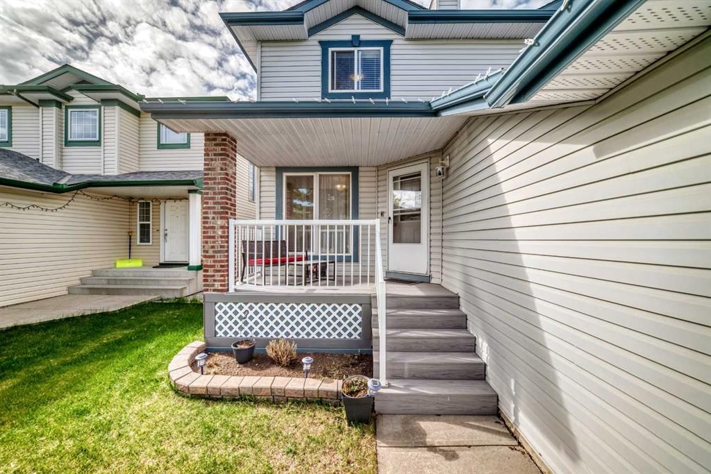327 Hidden Ranch Circle NW, Calgary — photo 2 of 41