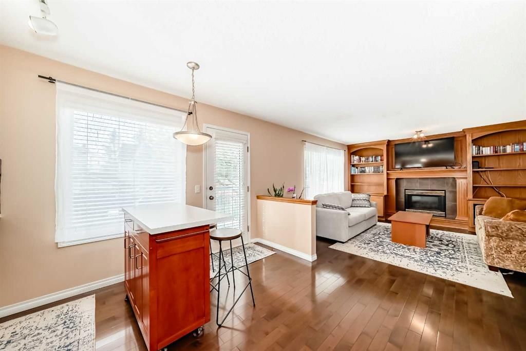 327 Hidden Ranch Circle NW, Calgary — photo 5 of 41