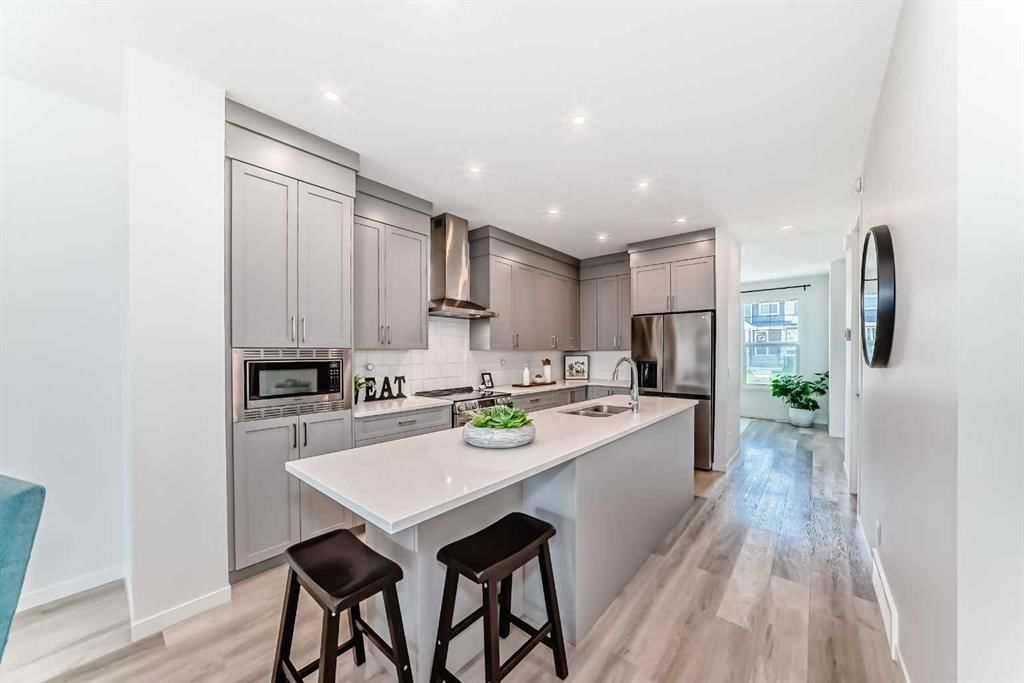 238 Aquila Drive NW, Calgary — main listing photo