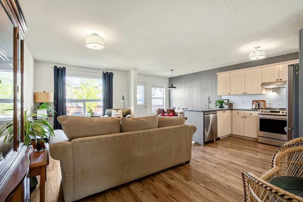 20 Covepark Close NE, Calgary — photo 3 of 27